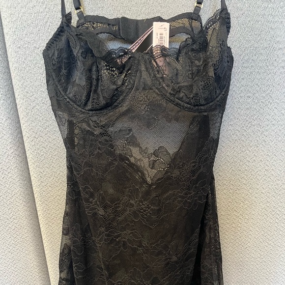 Victoria's Secret Other - Victoria’s Secret NWT size medium lingerie cami